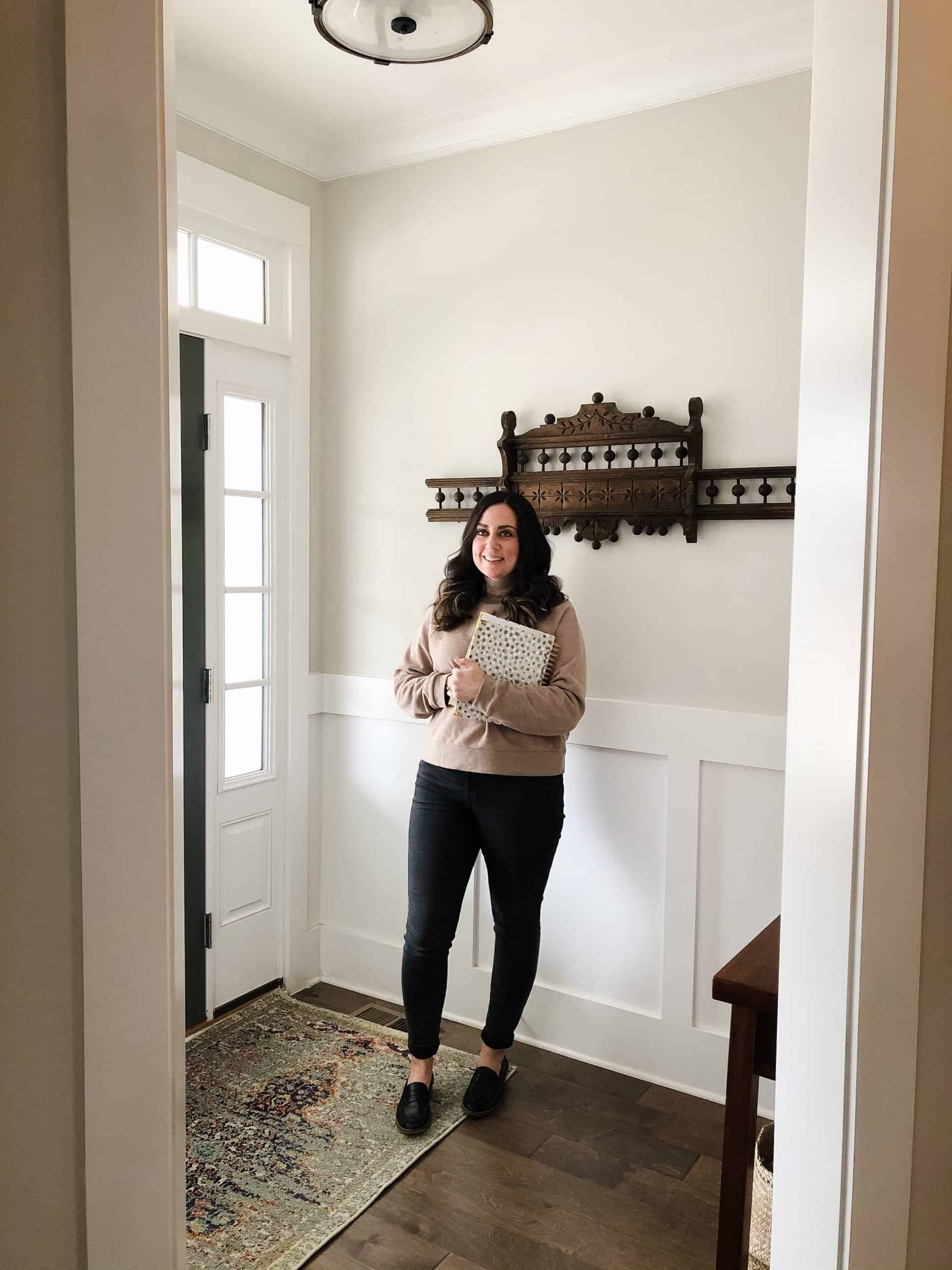 5 Outfits with Black Jeans and Penny Loafers – ElleBeeLovely