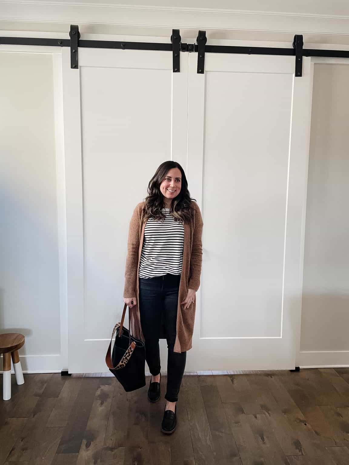 5 Outfits with Black Jeans and Penny Loafers – ElleBeeLovely